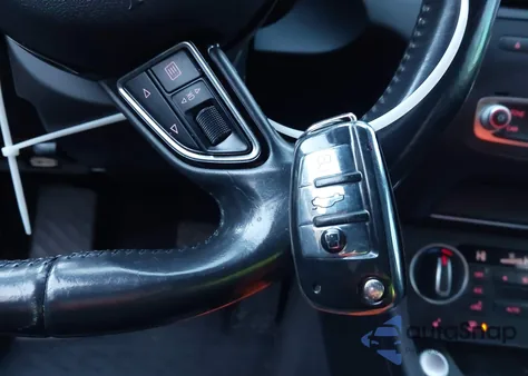 2016 Audi Q3 2.0T Premium Plus z USA, uszkodzony, nr VIN WA1EFCFS7GR010166